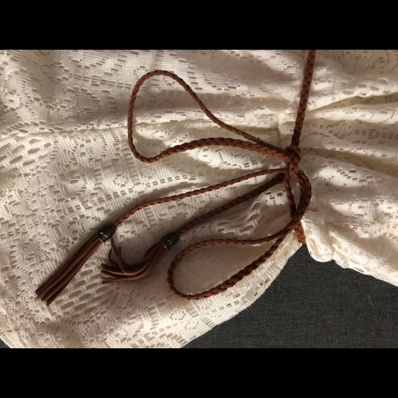 White lace romper - Picture 2 of 6